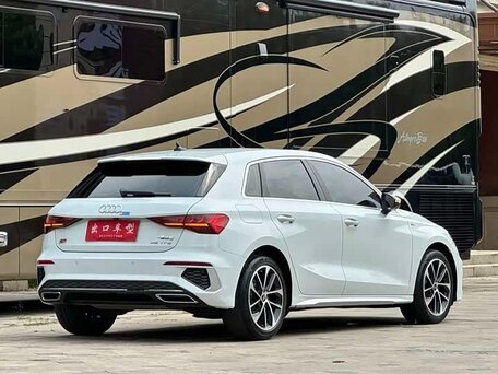 2023 Audi A3 Sportback 35 TFSI IV (8Y), белый, 1990000 рублей, вид 5