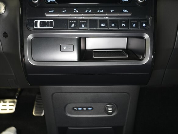 2026 Hyundai Staria I, чёрный - вид 14