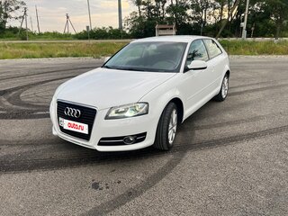 2011 Audi A3 II (8P) Рестайлинг 2, белый, 1090000 рублей, вид 3