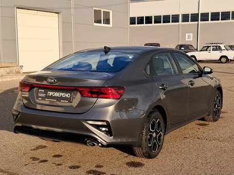 2021 Kia Cerato IV Рестайлинг, серый, 1670000 рублей, вид 5