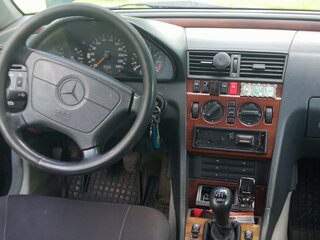 1994 Mercedes-Benz C-Класс 180 (PMS) I (W202), зелёный, 340000 рублей, вид 3