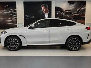 2025 BMW X6 40i III (G06) Рестайлинг, белый, 15142530 рублей, вид 3