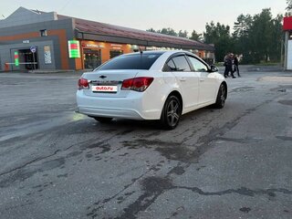 2013 Chevrolet Cruze I Рестайлинг, белый, 740000 рублей, вид 2