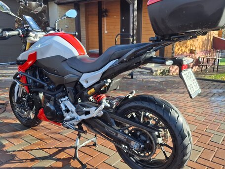 2021 BMW F 900 R, красный, 960000 рублей, вид 2