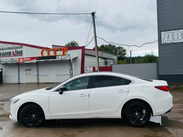 2018 Mazda 6 III (GJ) Рестайлинг, белый, 1520000 рублей - вид 1