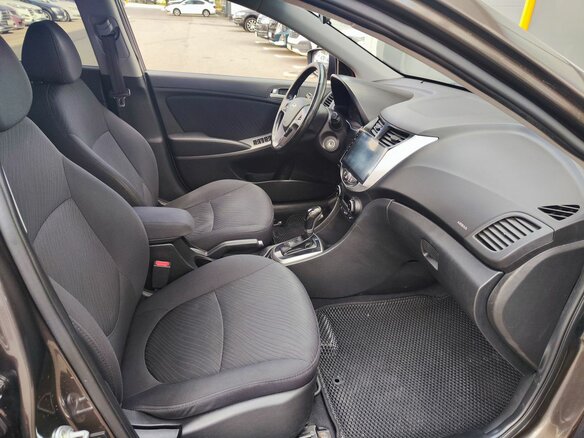 2016 Hyundai Solaris I Рестайлинг, коричневый, 955000 рублей - вид 11
