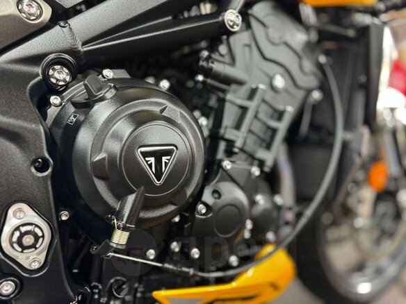2023 Triumph Street Triple, жёлтый, 1170000 рублей - вид 13