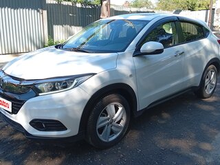 2021 Honda Vezel I Рестайлинг, белый, 2020000 рублей, вид 1