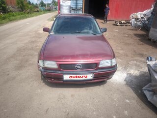 1996 Opel Astra 16LZ2 F, красный, 75000 рублей, вид 1