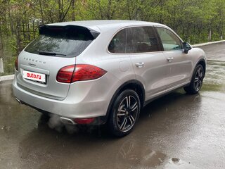 2012 Porsche Cayenne II (958), серебристый, 2300000 рублей, вид 4