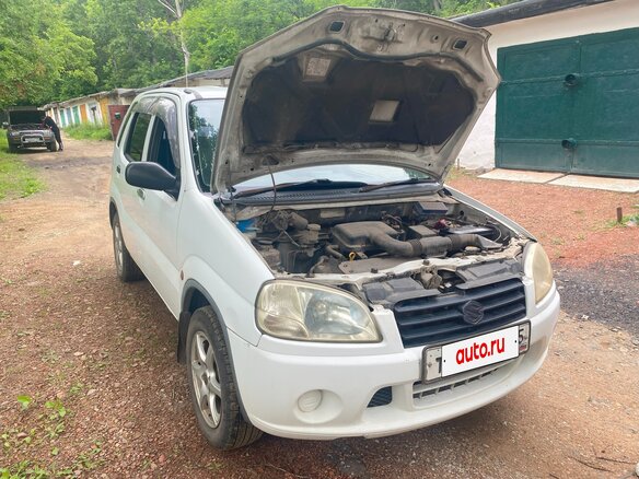 2000 Suzuki Swift I (Japan), белый, 240000 рублей