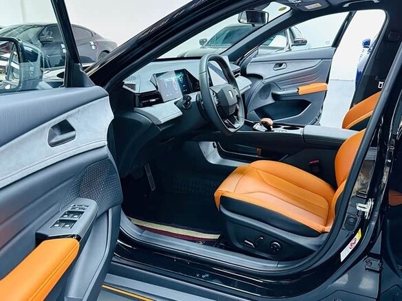2026 Changan UNI-V I Рестайлинг 2, чёрный, 3350000 рублей - вид 7