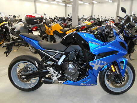 2025 Suzuki GSX-8R, синий, 1020000 рублей, вид 2