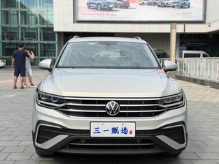 2023 Volkswagen Tiguan L II Рестайлинг (China Market), белый, 2000000 рублей, вид 2