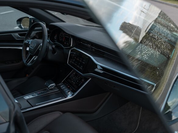 2021 Audi A7 55 TFSI II (4K), серый, 6290000 рублей - вид 11