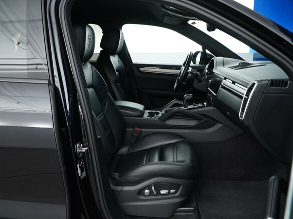 2018 Porsche Cayenne III, чёрный, 5799044 рублей - вид 7
