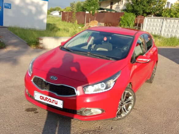 2013 Kia Ceed II, красный, 960000 рублей - вид 2