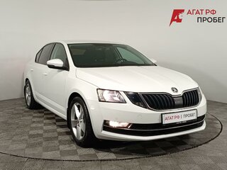 2019 Skoda Octavia III (A7) Рестайлинг, белый, 1900000 рублей, вид 1