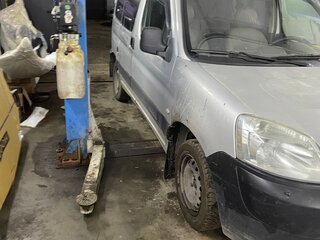 2004 Citroen Berlingo I Рестайлинг, серебристый, 215000 рублей, вид 1