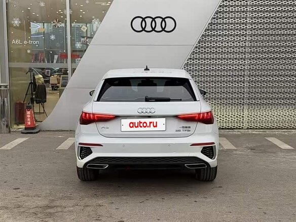 2022 Audi A3 Sportback 35 TFSI IV (8Y), белый, 1888505 рублей - вид 5