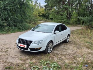 2010 Volkswagen Passat B6, белый, 690000 рублей, вид 3