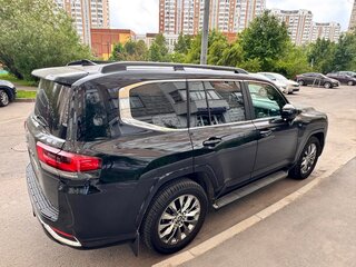 2022 Toyota Land Cruiser 300 Series, чёрный, 9000000 рублей, вид 2