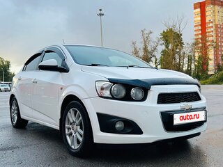 2013 Chevrolet Aveo II, белый, 680000 рублей, вид 1