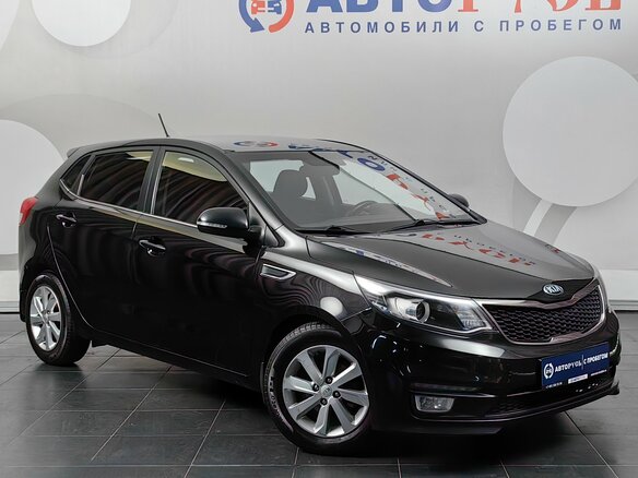 2015 Kia Rio III Рестайлинг, чёрный, 999000 рублей