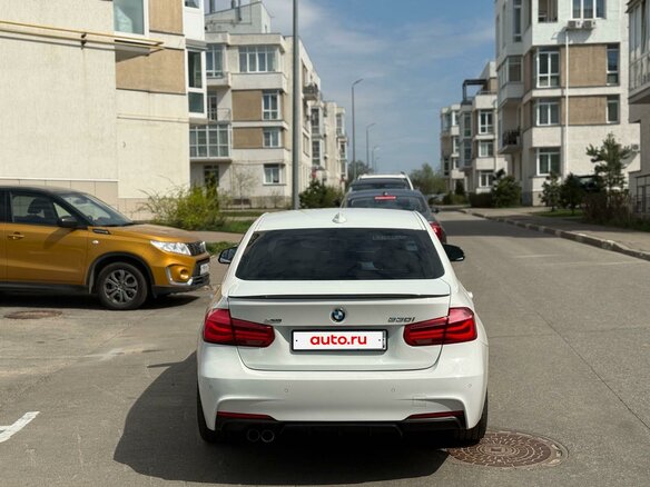 2018 BMW 3 серии 330i xDrive VI (F3x) Рестайлинг, белый, 2300000 рублей - вид 4