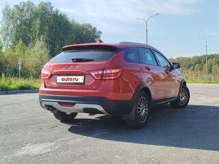 2018 Lada (ВАЗ) Vesta SW Cross I, красный, 1000000 рублей, вид 3