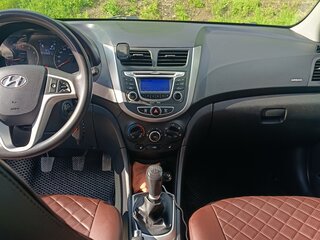 2012 Hyundai Solaris I, серебристый, 860000 рублей, вид 4