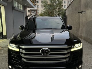 2021 Toyota Land Cruiser 300 Series, чёрный, 8250000 рублей, вид 1