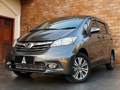 2014 Honda Freed I Рестайлинг, серый, 1090000 рублей, вид 1