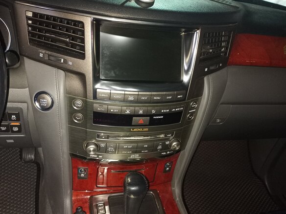 2008 Lexus LX 570 III, серый, 3800000 рублей - вид 16