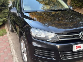 2011 Volkswagen Touareg II, чёрный, 2000000 рублей, вид 4