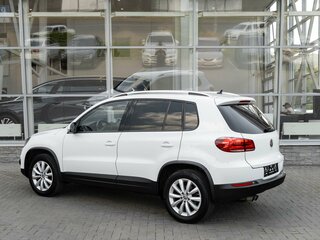 2016 Volkswagen Tiguan I Рестайлинг, белый, 1599000 рублей, вид 4