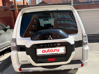 2015 Mitsubishi Pajero IV Рестайлинг 2, белый, 2690000 рублей, вид 3