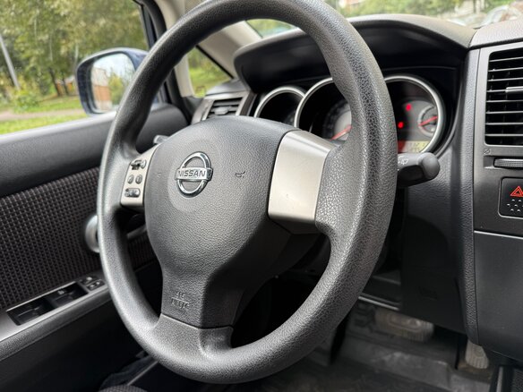 2011 Nissan Tiida I Рестайлинг, синий, 890000 рублей - вид 24