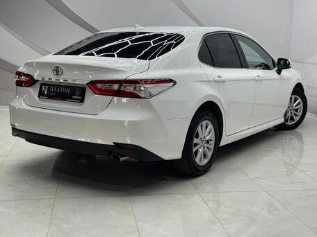 2020 Toyota Camry VIII (XV70), белый, 2579000 рублей, вид 5