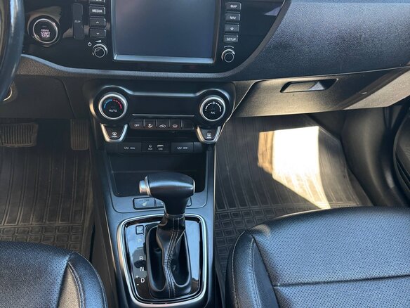 2019 Kia Rio X-Line IV, серебристый, 1680000 рублей - вид 28