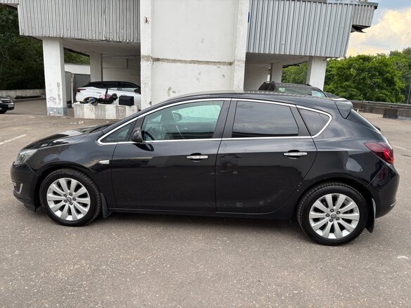 2013 Opel Astra J Рестайлинг, чёрный, 900000 рублей - вид 7