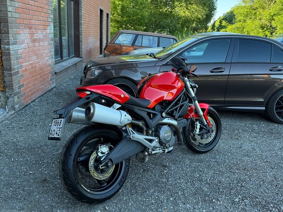 2008 Ducati Monster 696, красный, 420000 рублей - вид 6