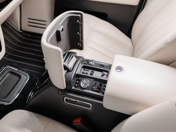 2013 Rolls-Royce Phantom VII Рестайлинг (Series II), чёрный - вид 23