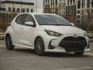 2023 Toyota Yaris IV, белый, 950000 рублей, вид 1