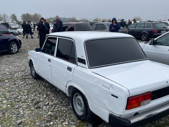 2004 Lada (ВАЗ) 2107, белый, 110000 рублей - вид 8