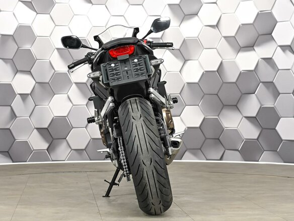2021 Honda CBR 650R, чёрный, 879000 рублей - вид 5