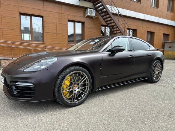 2018 Porsche Panamera Turbo II, фиолетовый, 7659000 рублей - вид 2