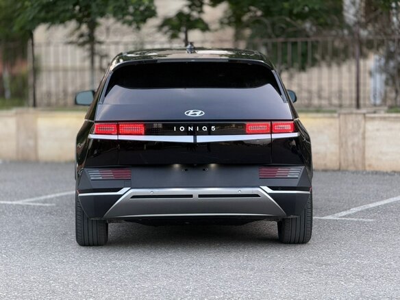 2022 Hyundai IONIQ 5 Long Range I, чёрный - вид 5