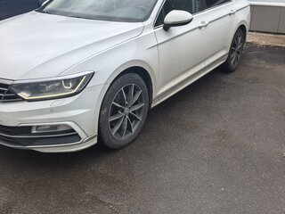 2017 Volkswagen Passat B8, белый, 2230000 рублей, вид 1