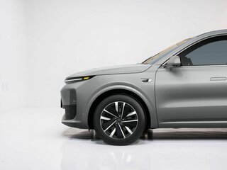 2025 Li Auto (Lixiang) L6 I, серебристый, 9229500 рублей, вид 4